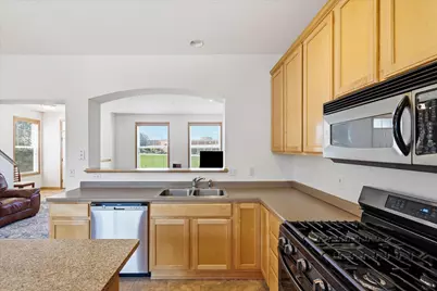 8262 Labont Way #5, Eden Prairie, MN 55344 - Photo 5