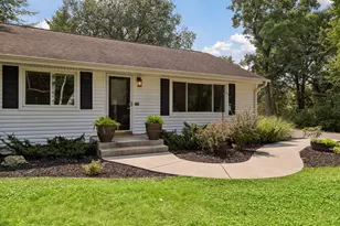 17901 Covington Rd, Minnetonka, MN 55345 - Photo 3