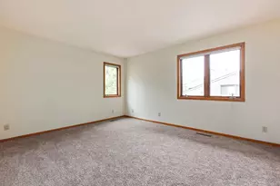 5546 Village Dr, Edina, MN 55439 - Photo 11