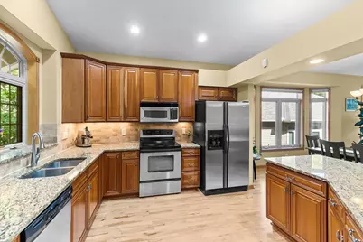 14021 45th Avenue N, Plymouth, MN 55446 - Photo 5