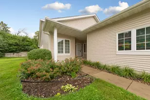 20524 Eastview Curve, Farmington, MN 55024 - Photo 5
