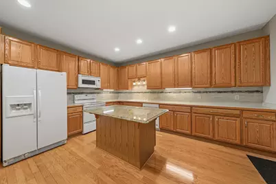 20524 Eastview Curve, Farmington, MN 55024 - Photo 9