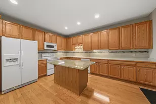 20524 Eastview Curve, Farmington, MN 55024 - Photo 9