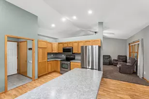909 Jonathan Ln, La Crescent, MN 55947 - Photo 11