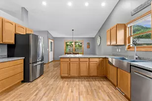 909 Jonathan Ln, La Crescent, MN 55947 - Photo 13