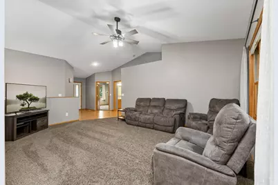 909 Jonathan Lane, La Crescent, MN 55947 - Photo 7