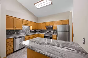 27699 Woodland Dr, Chisago City, MN 55013 - Photo 5