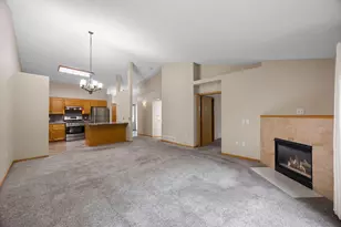 27699 Woodland Dr, Chisago City, MN 55013 - Photo 13