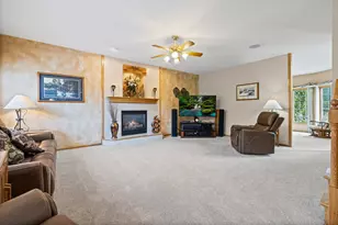 12101 Jasper Ln, Eden Prairie, MN 55347 - Photo 9