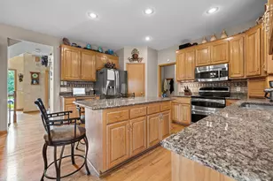 12101 Jasper Ln, Eden Prairie, MN 55347 - Photo 19