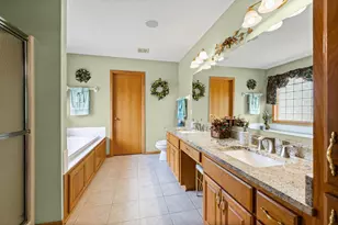 12101 Jasper Ln, Eden Prairie, MN 55347 - Photo 33