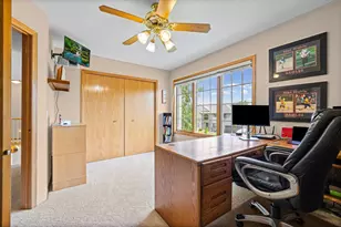 12101 Jasper Ln, Eden Prairie, MN 55347 - Photo 37
