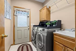 12101 Jasper Ln, Eden Prairie, MN 55347 - Photo 23