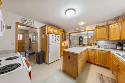 302 W Douglas Street, Arlington, MN 55307 - Photo 17