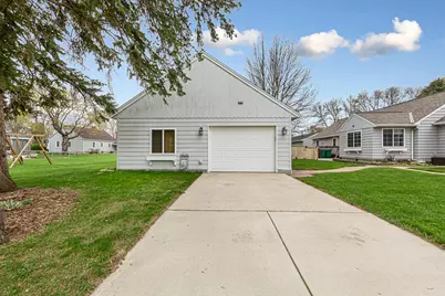 302 W Douglas Street, Arlington, MN 55307 - Photo 3