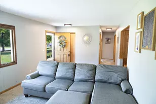 503 Chan View, Chanhassen, MN 55317 - Photo 5