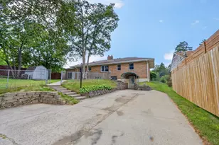 212 S Pokegama Ave, Grand Rapids, MN 55744 - Photo 3
