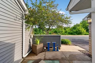 493 Marshland Trail, Chanhassen, MN 55317 - Photo 5