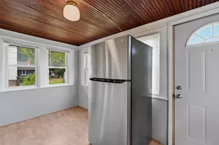 1006 Earl St, Saint Paul, MN 55106 - Photo 9