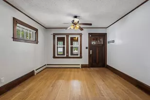 1006 Earl St, Saint Paul, MN 55106 - Photo 3