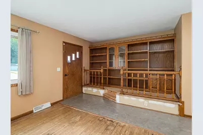 6231 Quail Avenue N, Brooklyn Center, MN 55429 - Photo 9