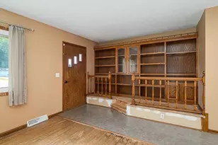 6231 Quail Ave N, Brooklyn Center, MN 55429 - Photo 9