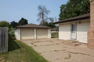 6231 Quail Ave N, Brooklyn Center, MN 55429 - Photo 3