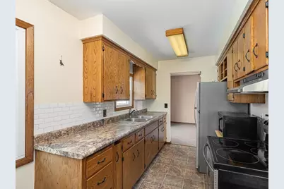 6231 Quail Avenue N, Brooklyn Center, MN 55429 - Photo 15