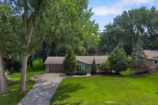 12738 Gordon Dr, Eden Prairie, MN 55346 - Photo 23