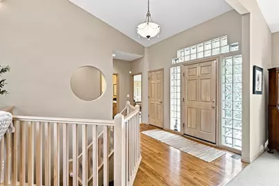 10904 Chatham Court S, Burnsville, MN 55337 - Photo 5