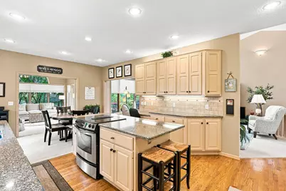 10904 Chatham Court S, Burnsville, MN 55337 - Photo 17