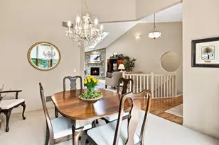 10904 Chatham Ct S, Burnsville, MN 55337 - Photo 11