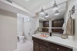 1731 Galtier St, Roseville, MN 55113 - Photo 15