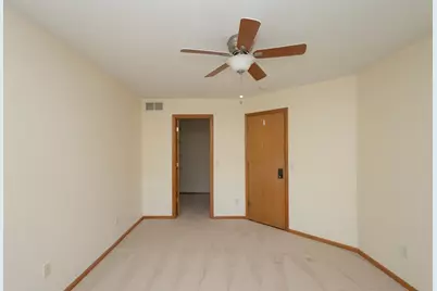8944 Pheasant Lane, Saint Bonifacius, MN 55375 - Photo 9