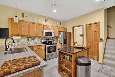 6285 29th Avenue NW, Rochester, MN 55901 - Photo 9