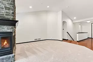 8652 Lake Riley Dr, Chanhassen, MN 55317 - Photo 15