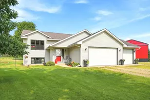 1498 142nd St, New Richmond, WI 54017 - Photo 1