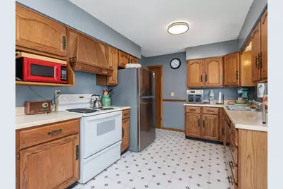 6828 51st Place N, Crystal, MN 55428 - Photo 9