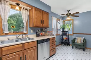 6828 51st Pl N, Crystal, MN 55428 - Photo 7