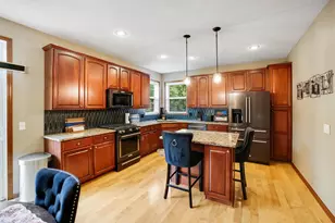 14005 Autumn Ct, Rosemount, MN 55068 - Photo 9