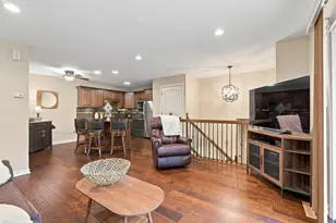 970 Pontiac Ln, Chanhassen, MN 55317 - Photo 5