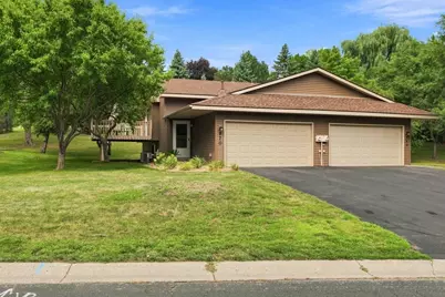 970 Pontiac Lane, Chanhassen, MN 55317 - Photo 1