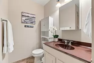 970 Pontiac Ln, Chanhassen, MN 55317 - Photo 9