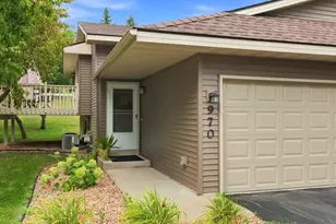 970 Pontiac Ln, Chanhassen, MN 55317 - Photo 23