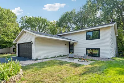 15081 Summerhill Drive, Eden Prairie, MN 55346 - Photo 3
