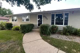 962 Miles Dr, Worthington, MN 56187 - Photo 3
