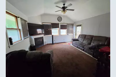 813 Ulstad Avenue, Albert Lea, MN 56007 - Photo 5