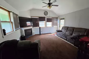 813 Ulstad Ave, Albert Lea, MN 56007 - Photo 5