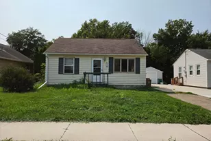 813 Ulstad Ave, Albert Lea, MN 56007 - Photo 1