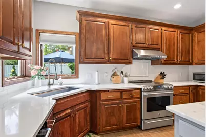 506 Hawthorne Woods Drive, Eagan, MN 55123 - Photo 37